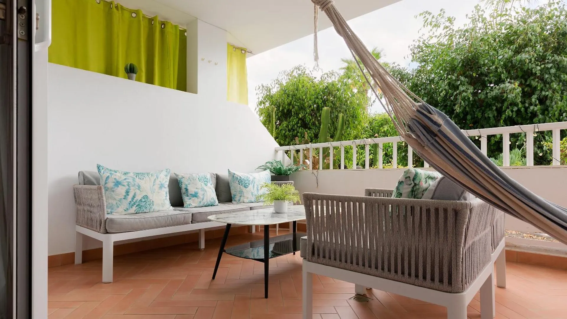 The Monkey House Apartment - A Jungle Of Comfort Costa Teguise España