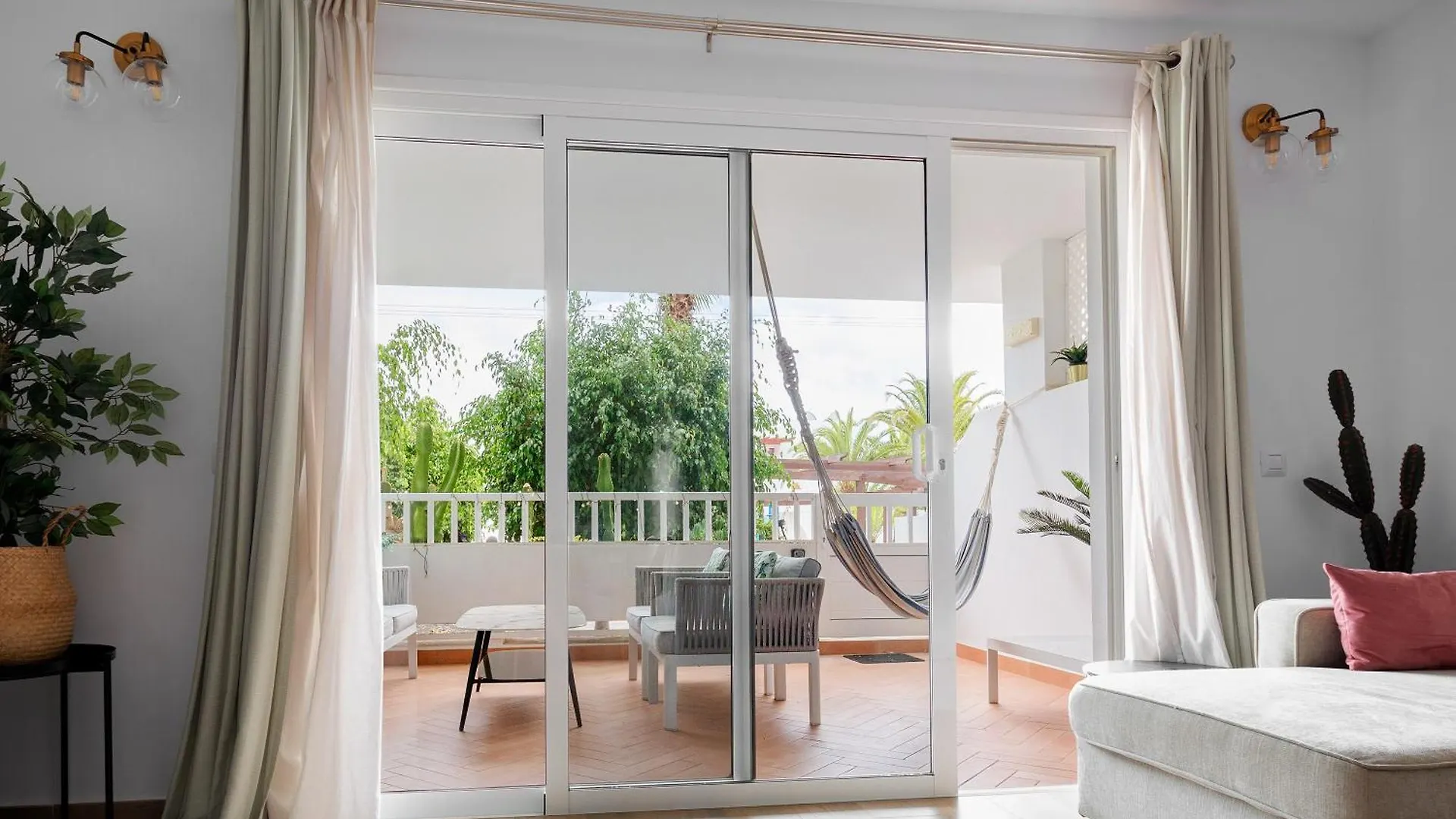 The Monkey House Apartment - A Jungle Of Comfort Costa Teguise 0*,  España