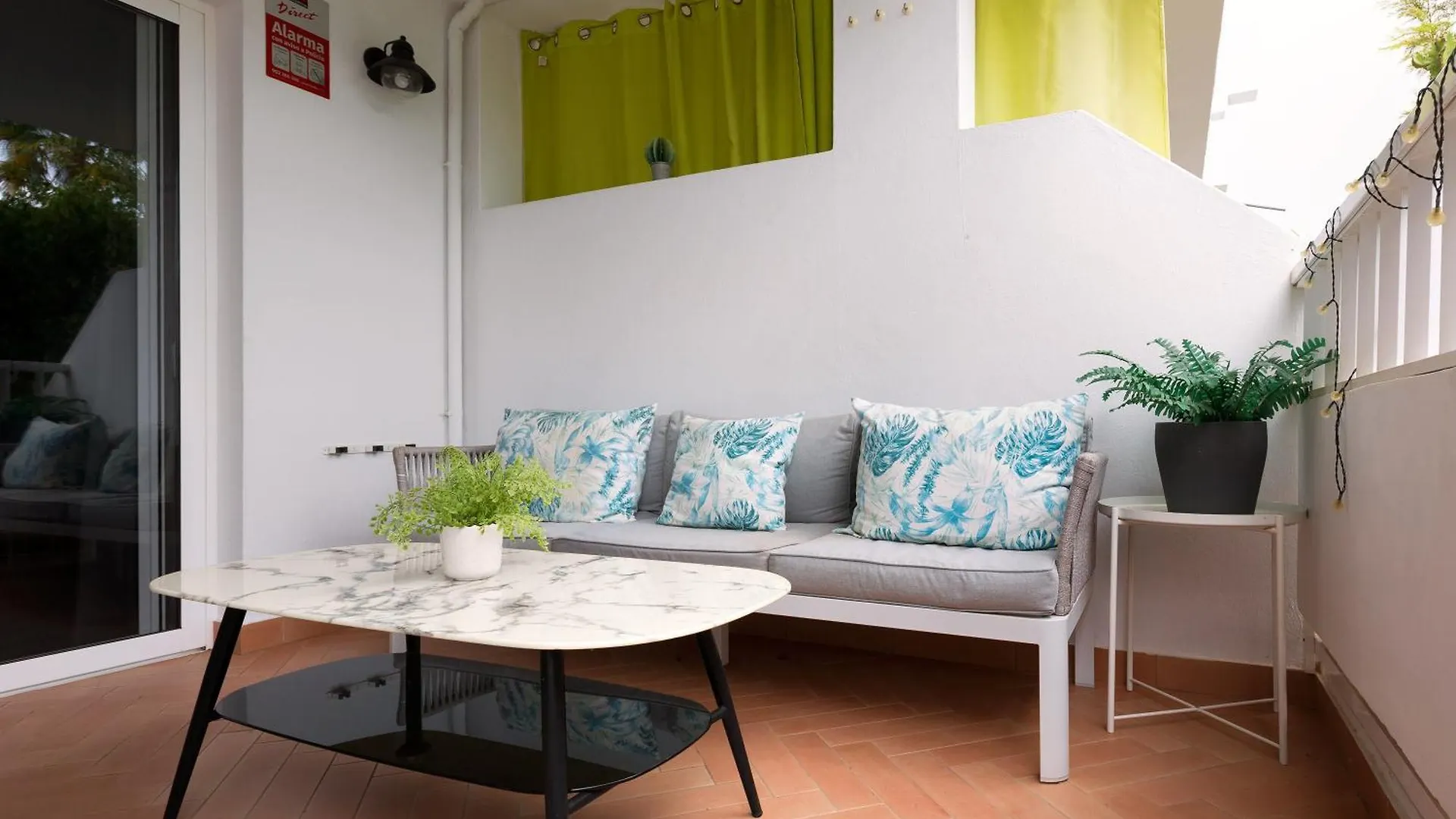 The Monkey House Apartment - A Jungle Of Comfort Costa Teguise